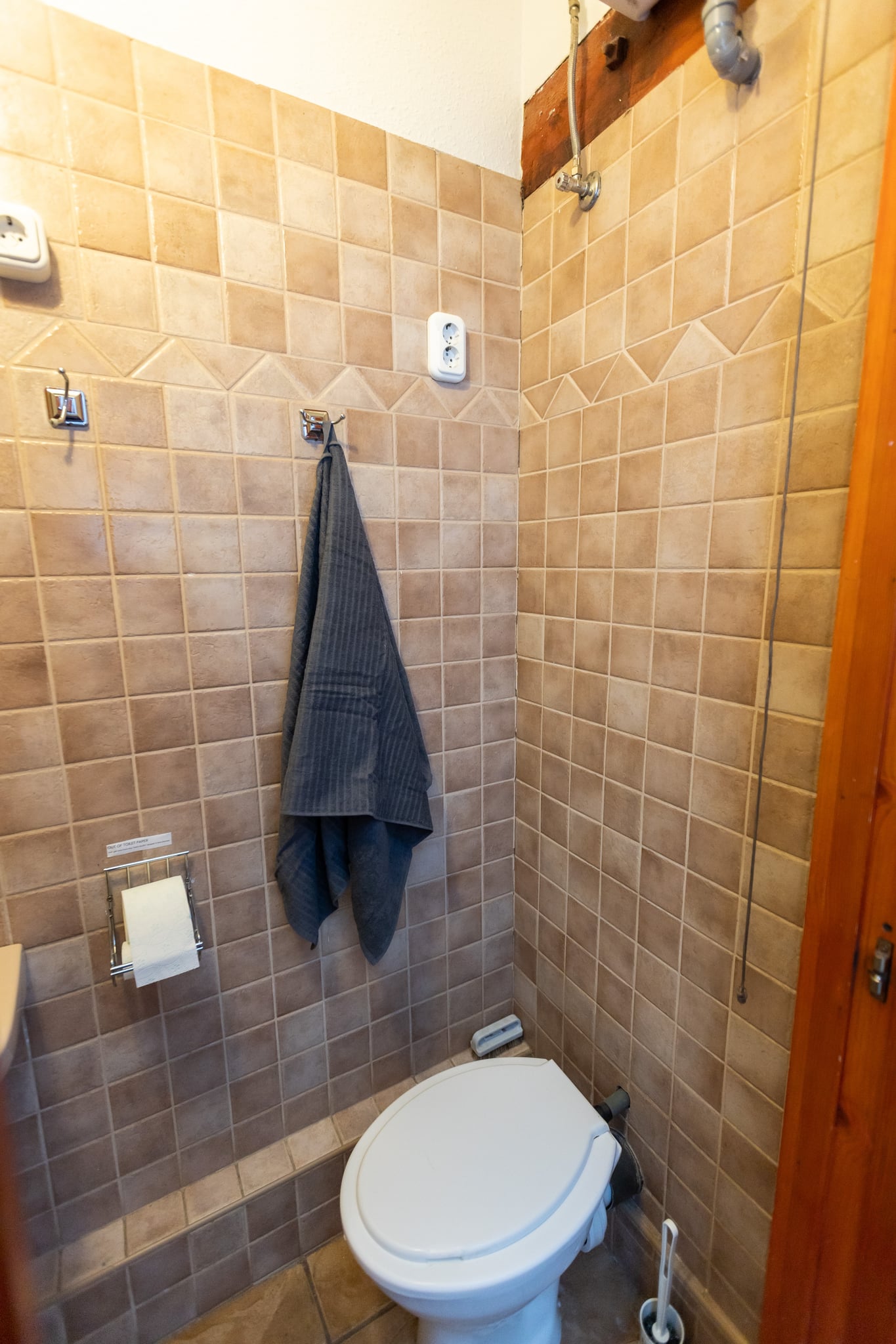 Shared Ensuite at Király u. 14, photo 12 of 20