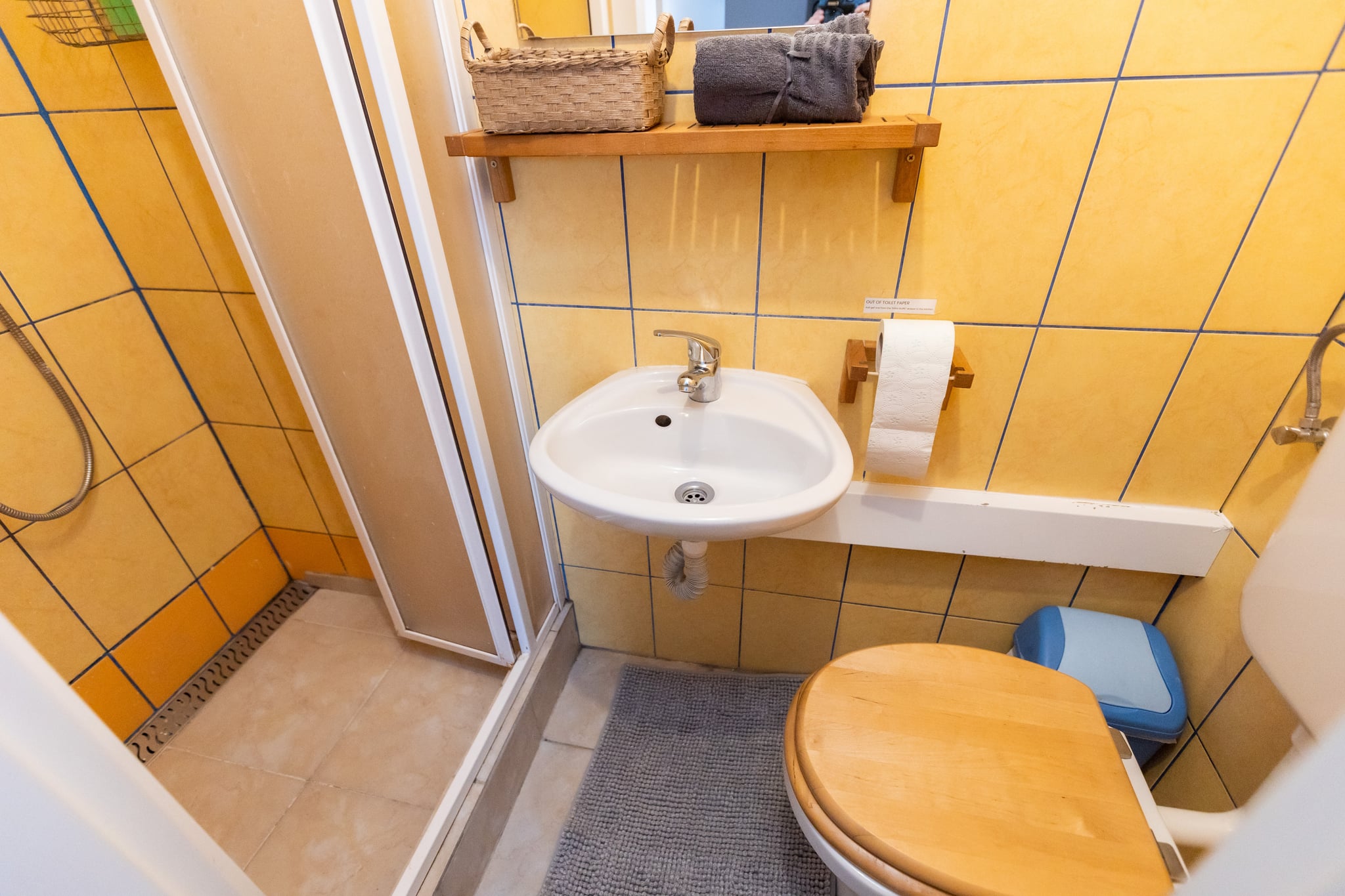 Shared Ensuite at Király u. 14, photo 19 of 20