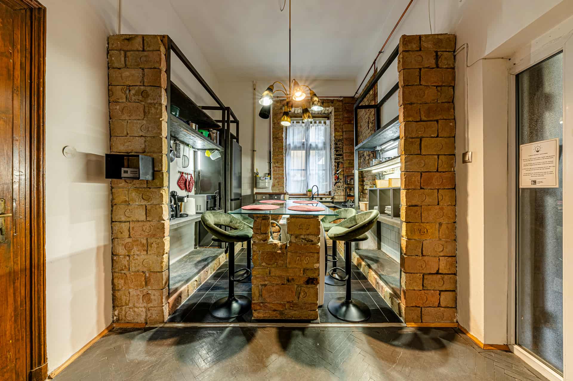 Private Room at Csengery utca 19, photo 11 of 14