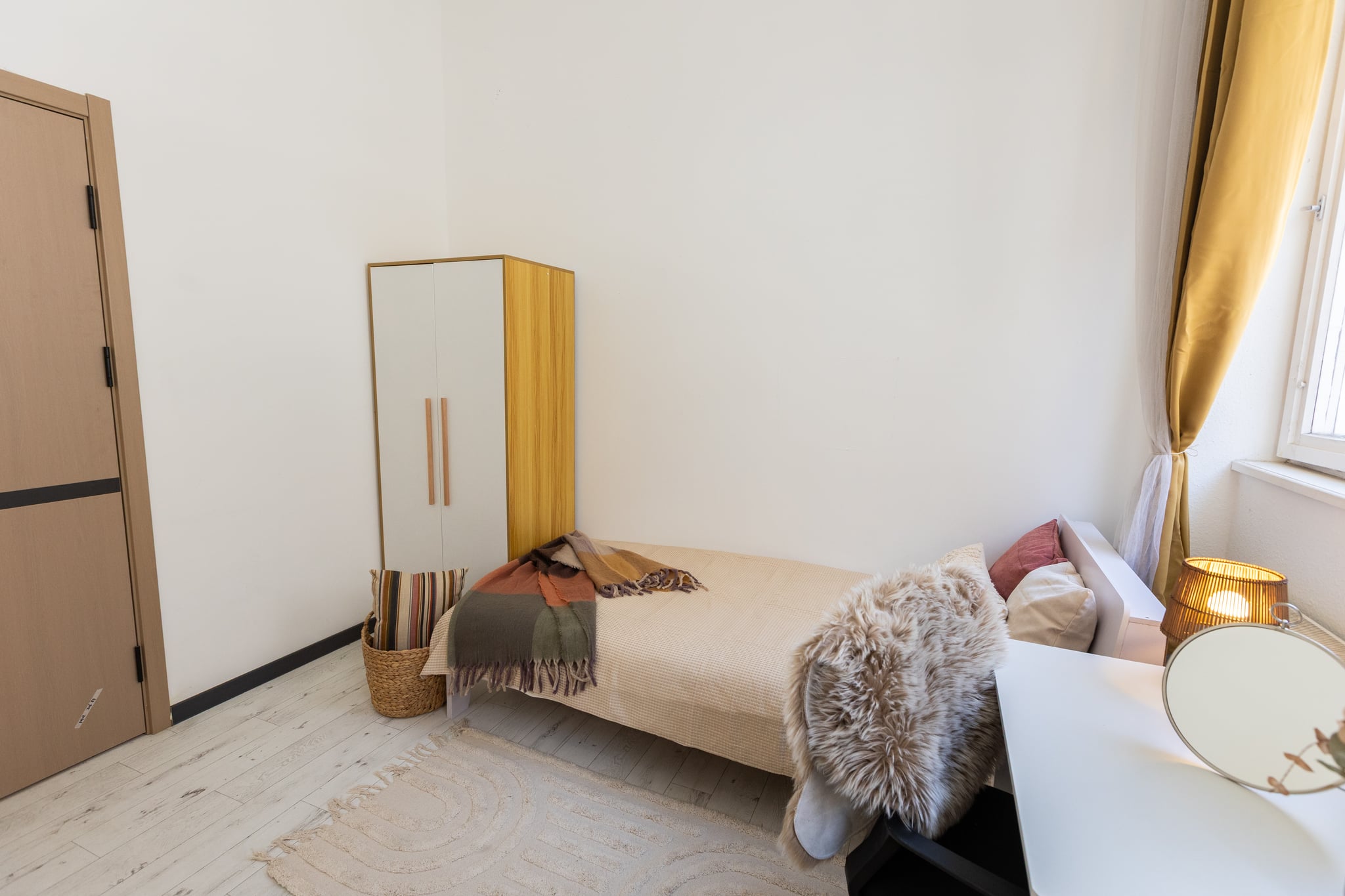 Shared Room at Thököly út 18, photo 9 of 22
