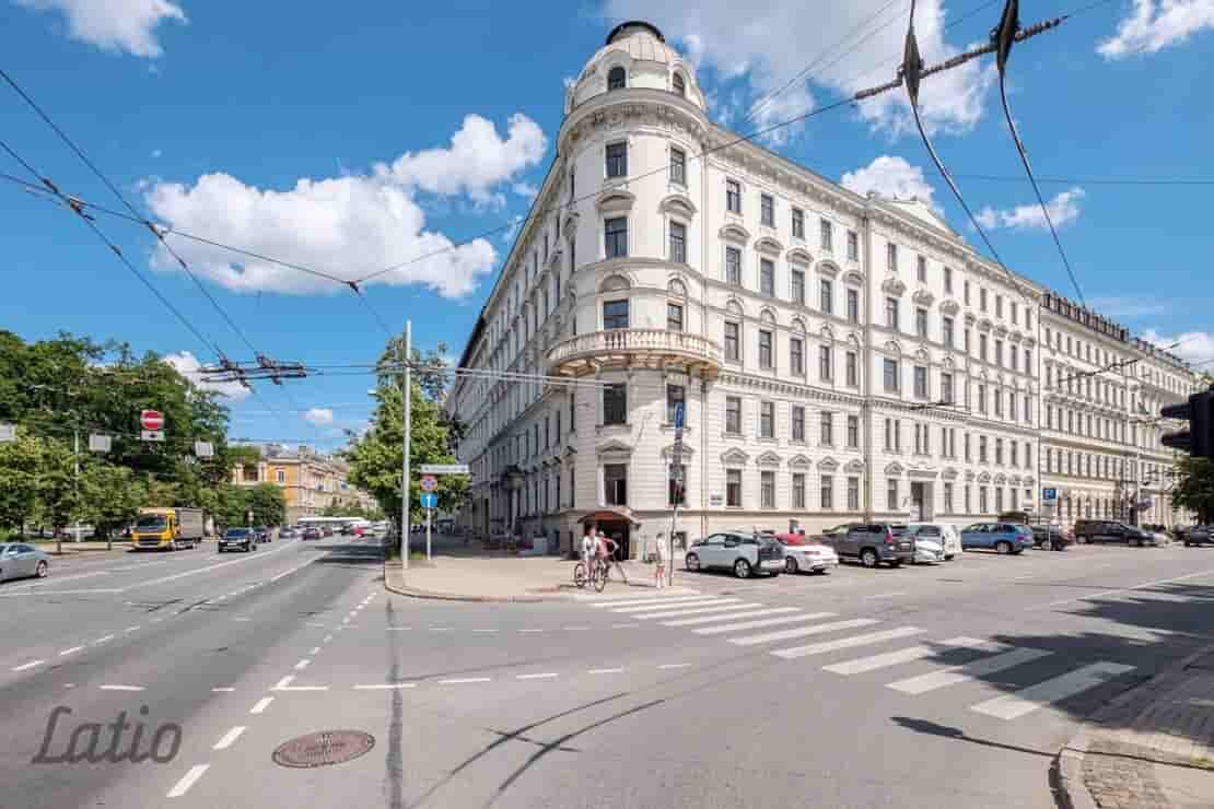 Krišjāņa Valdemāra iela 4 — 2